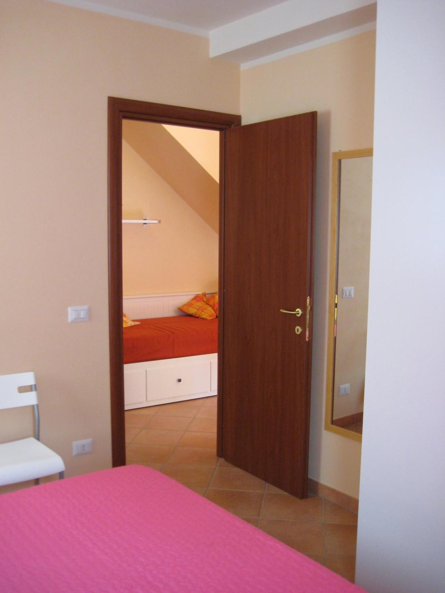 Gaia Holidays Apartments Cefalù Szoba fotó