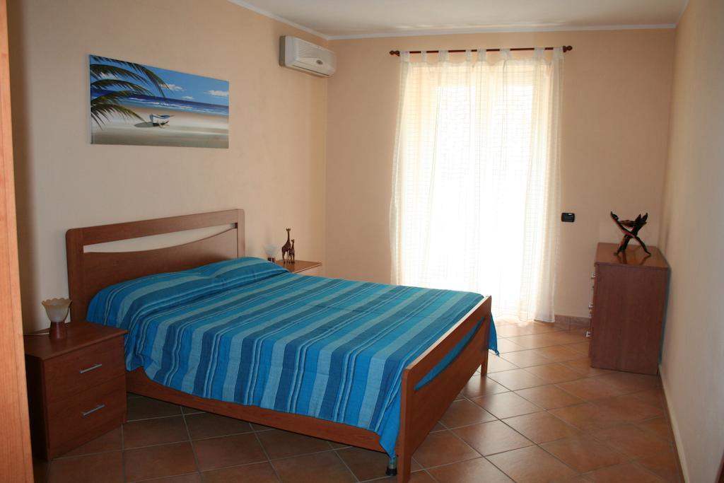 Gaia Holidays Apartments Cefalù Szoba fotó